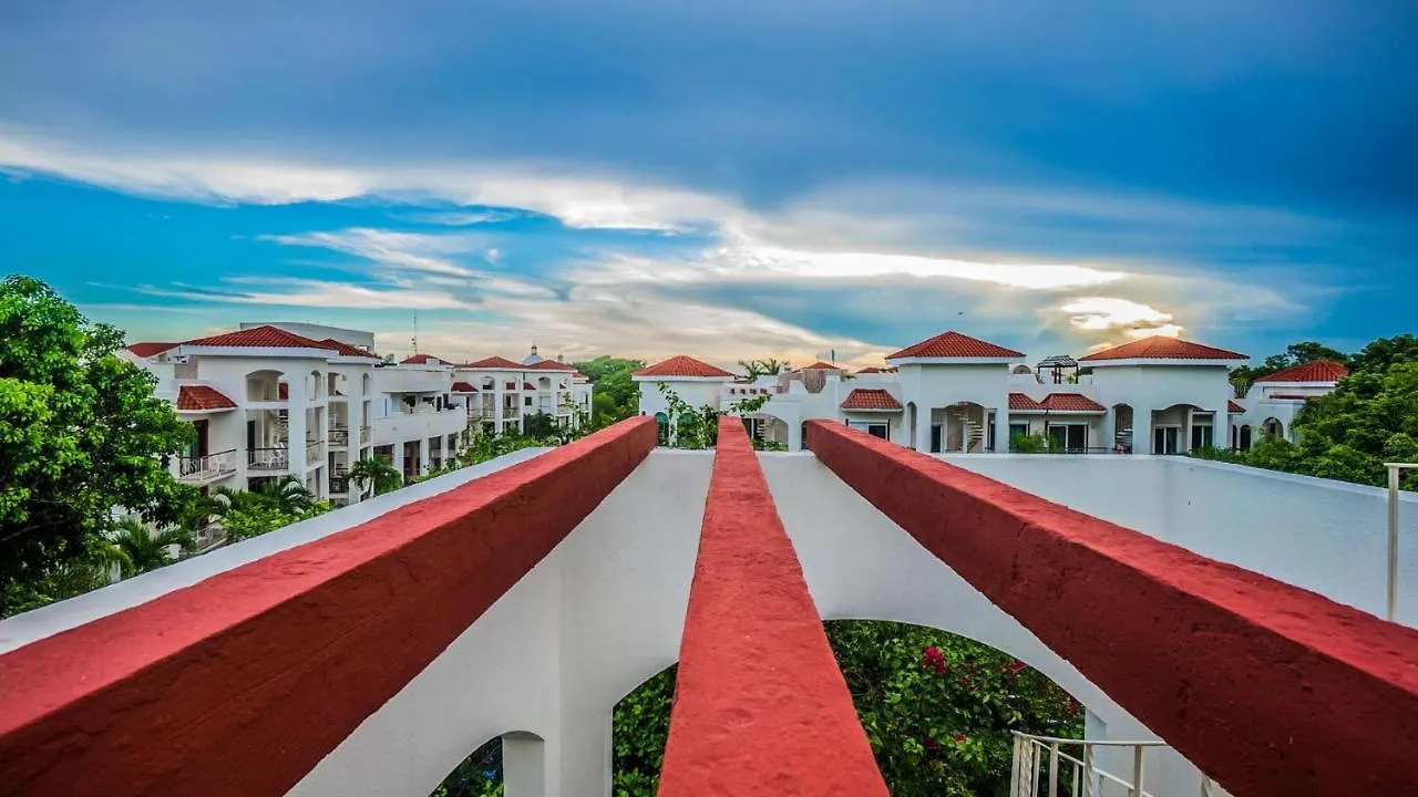 Paseo Del Sol Cenote A 301 Condo プレヤデルカーメン アパート